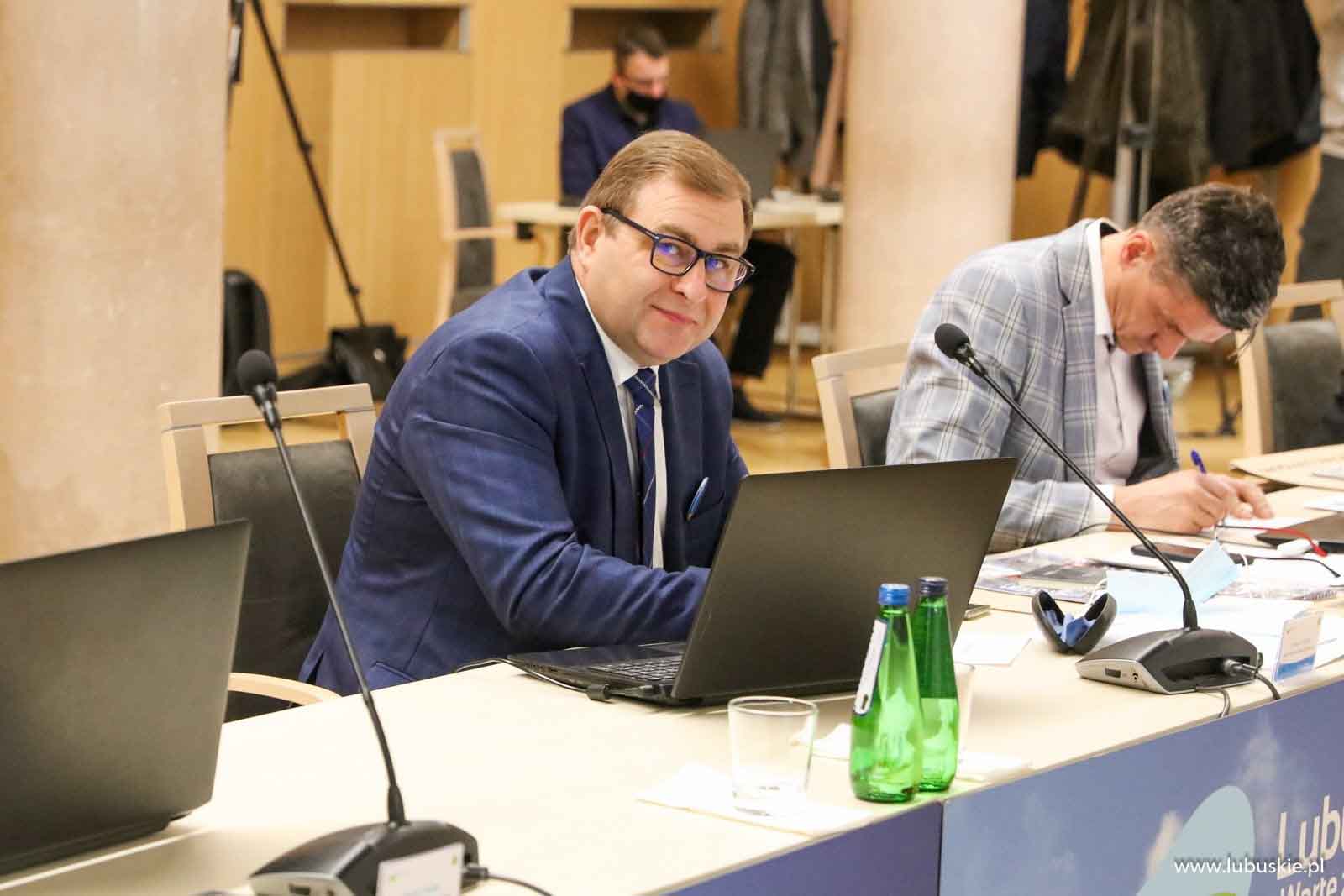   Grzegorz Potęga  PiS naszymi pieniędzmi rozbija samorządy WIDEO