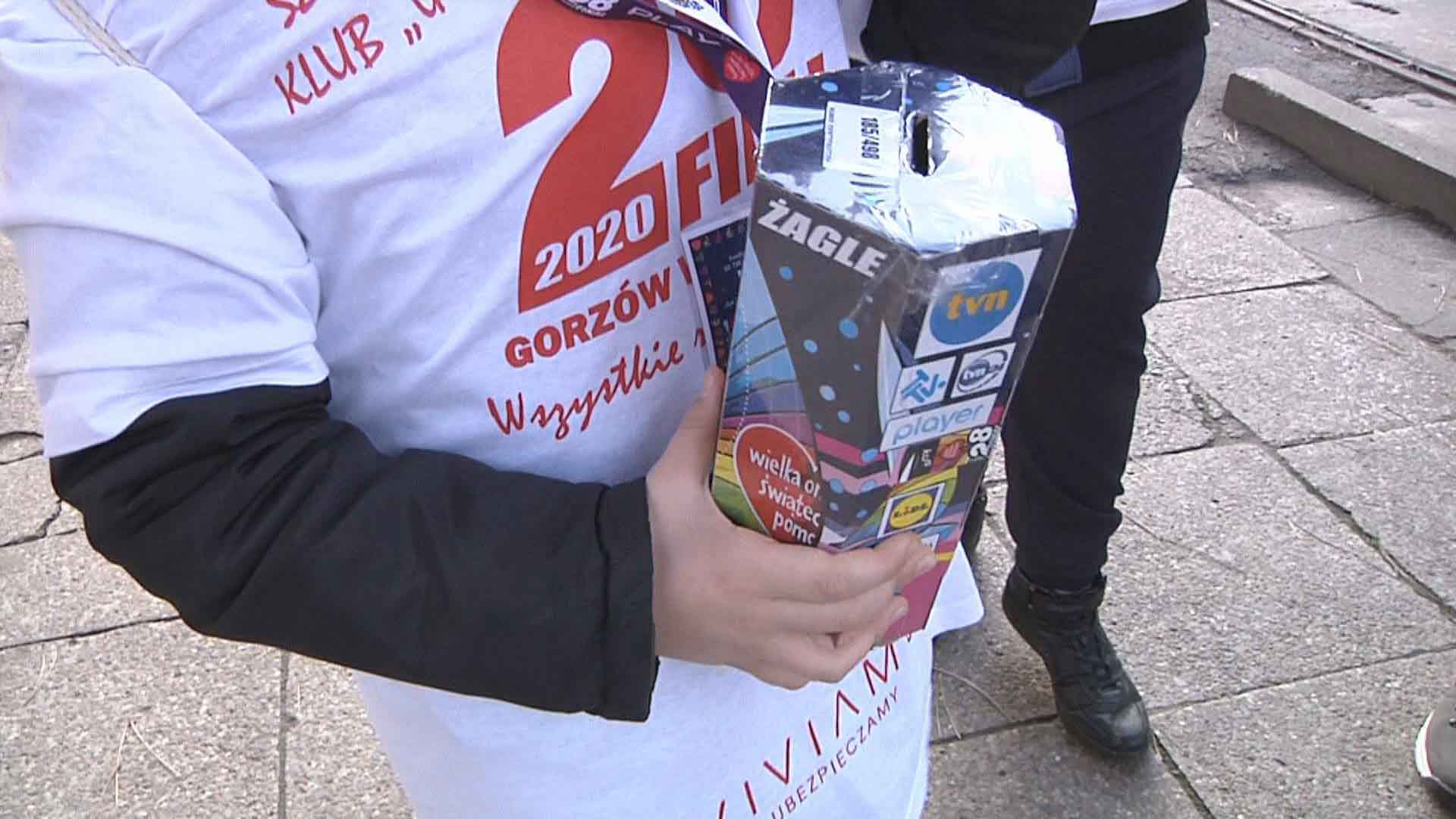 wosp kasia1 Wizyta prezydenta Jacka Wójcickiego z niespodzianką replika okularów Jurka Owsiaka czyli finał WOŚP w Gorzowie