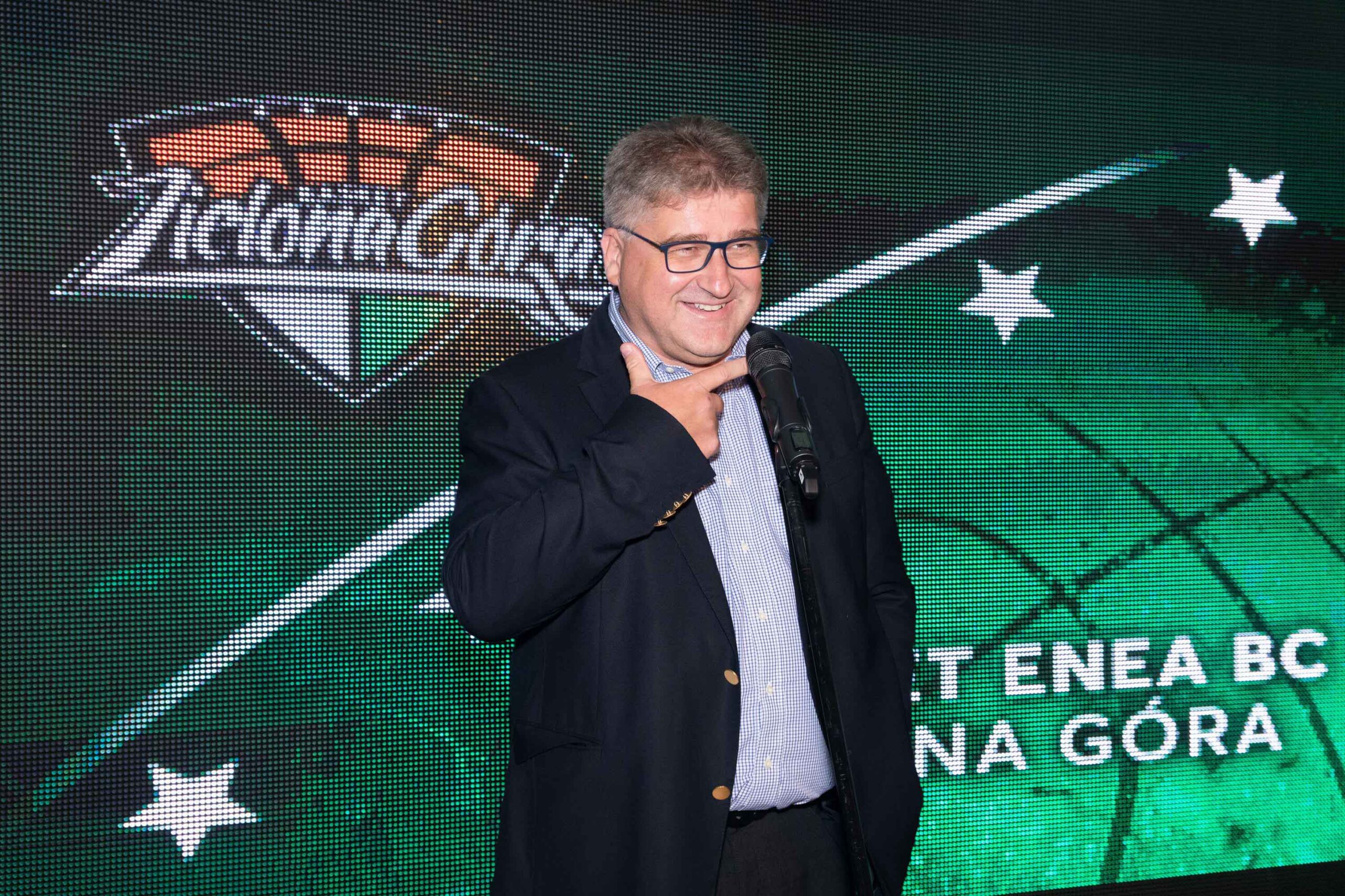   Janusz Jasiński Te puzzle powoli się składają w drużynę