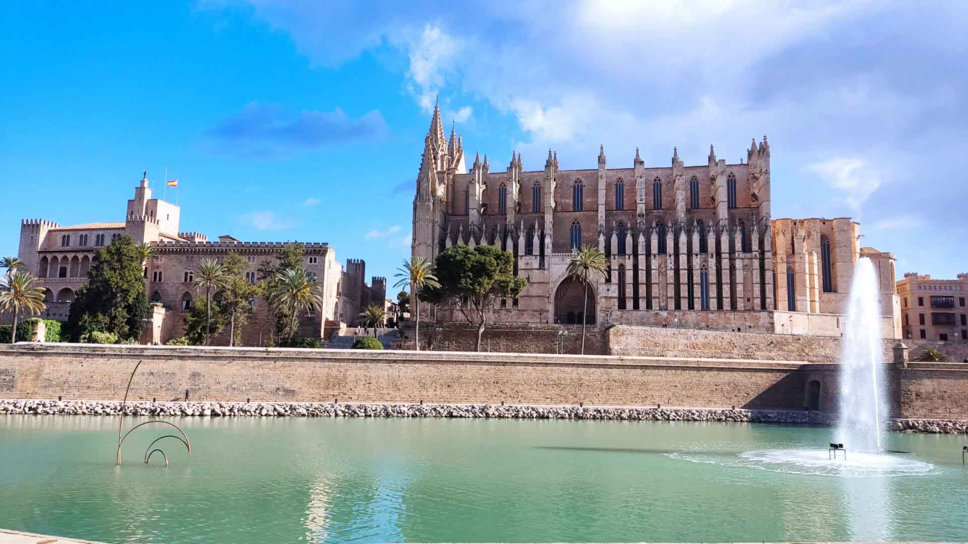   Hiszpania zamaskowana i nie jest to wcale karnawał