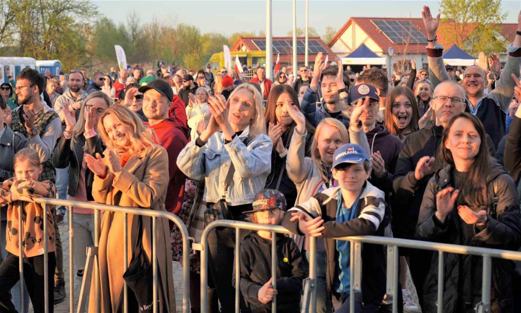 6a Centrum winiarstwa w Zaborze Tutaj przeniosła się muzyczna część winiarskiego festiwalu