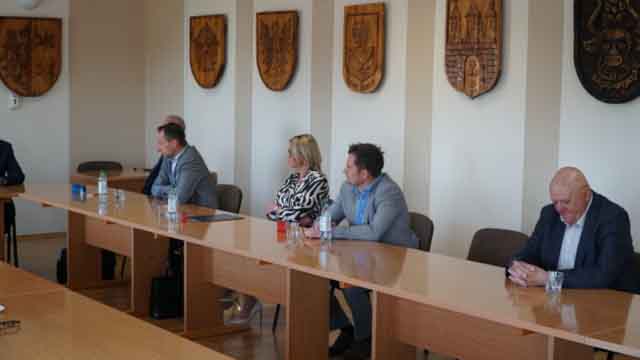 Podpisanie umów na inwestycje w ramach Lubuskiej Bazy Sportowej