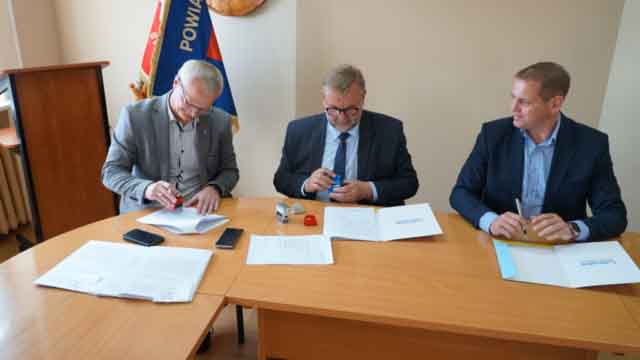 Podpisanie umów na inwestycje w ramach Lubuskiej Bazy Sportowej