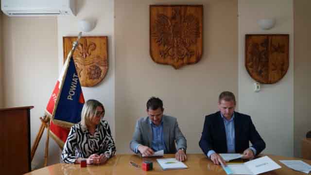 Podpisanie umów na inwestycje w ramach Lubuskiej Bazy Sportowej