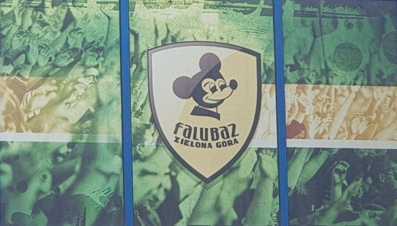 Wizerunek Myszki Miki na złotym tle