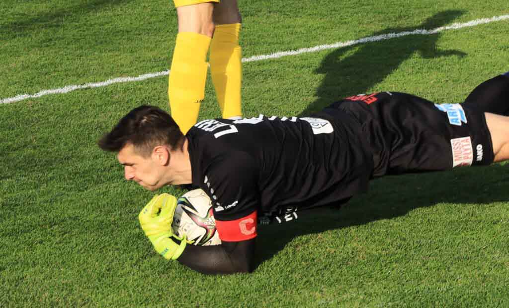 Mężczyzna z piłką