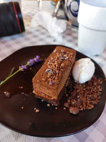 IMG_20220622_135636 Ciasto czekoladowe z lodami.