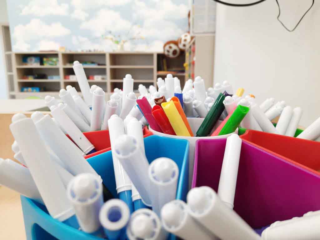 Pudełko z flamastrami