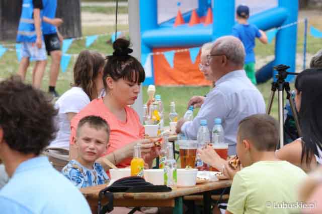 Piknik dla wolontariuszy w Ochli