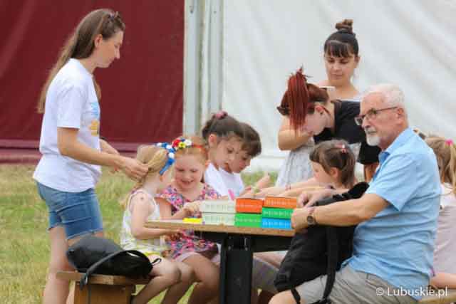 Piknik dla wolontariuszy w Ochli