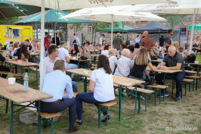 Piknik dla wolontariuszy w Ochli