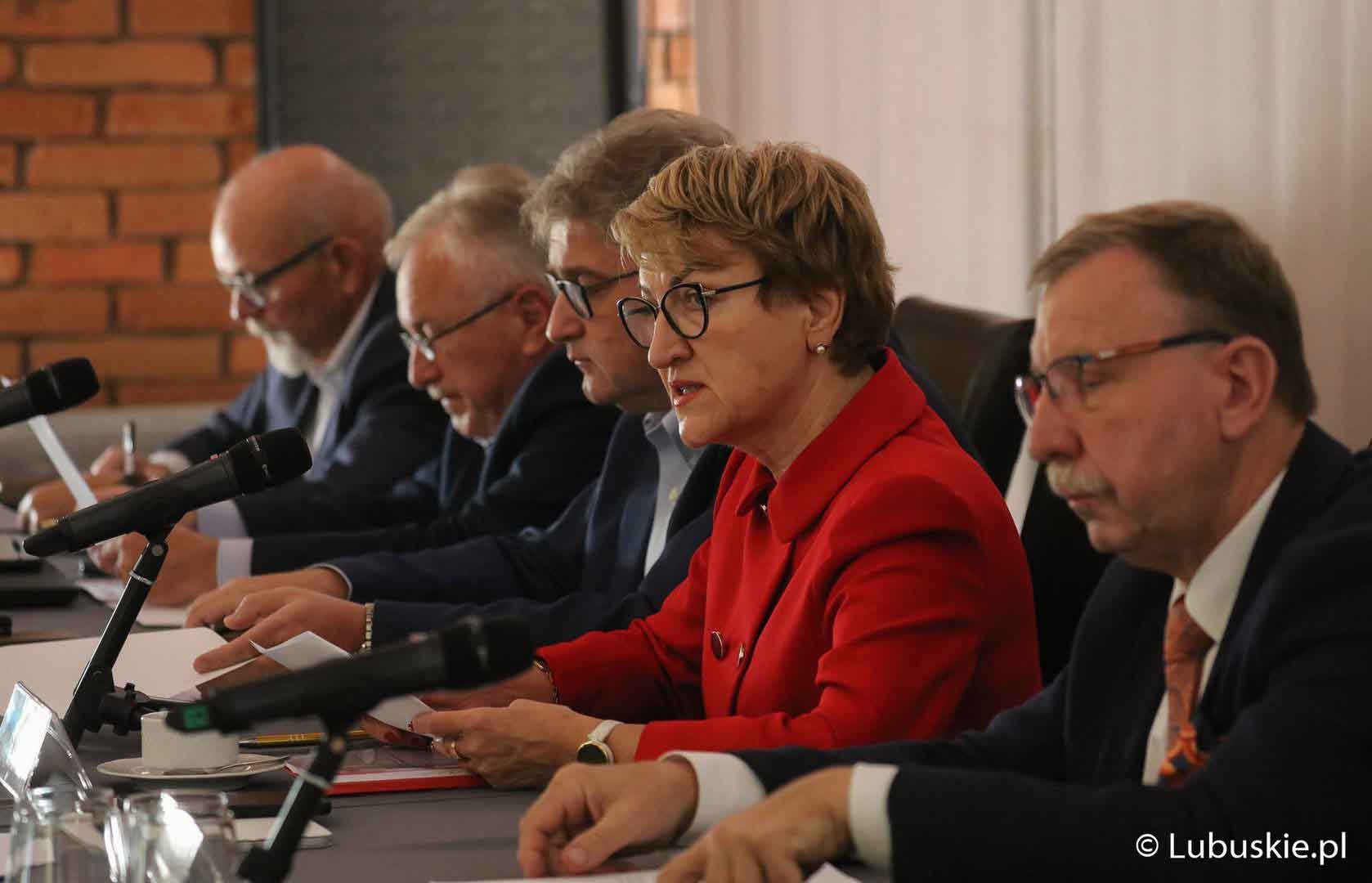   Czy tej zimy będzie zimno i ciemno Stanowczego nie nie słychać WIDEO