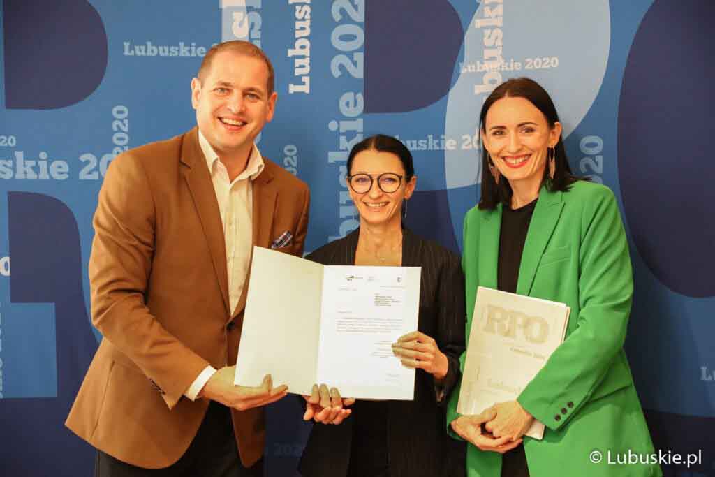 Podpisanie umów na dodatkowe środki na rehabilitację Fot. Paweł Wańczko