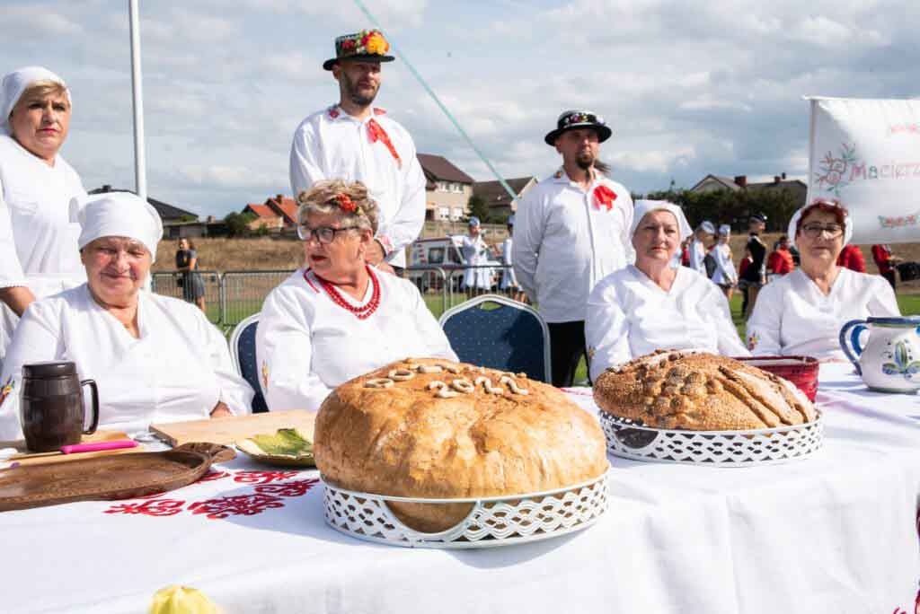 Koniec wakacji to okres dożynek