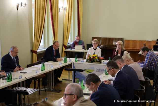 Posiedzenie sejmikowej Komisji ds. Klimatu w Regionalnym Centrum Animacji Kultury Fot. Dariusz Nowak