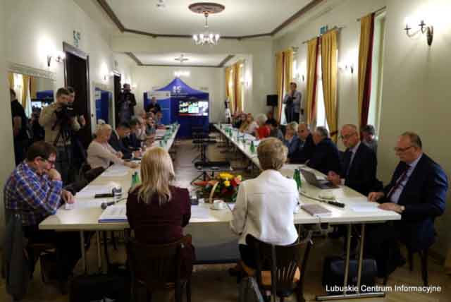 Posiedzenie sejmikowej Komisji ds. Klimatu w Regionalnym Centrum Animacji Kultury Fot. Dariusz Nowak