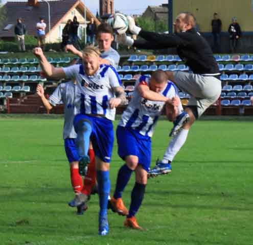 Piast Czerwieńsk - Błękitni Ołobok