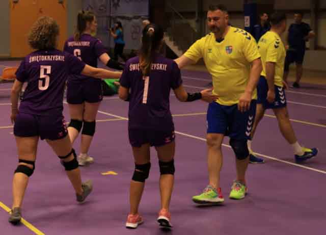 VI Ogólnopolska Olimpiada Urzędów Marszałkowskich w Drzonkowie - turniej siatkówki