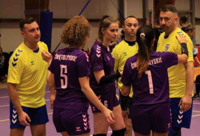 VI Ogólnopolska Olimpiada Urzędów Marszałkowskich w Drzonkowie - turniej siatkówki