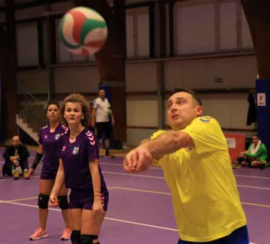 VI Ogólnopolska Olimpiada Urzędów Marszałkowskich w Drzonkowie - turniej siatkówki