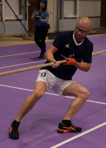 VI Ogólnopolska Olimpiada Urzędów Marszałkowskich w Drzonkowie - przeciąganie liny