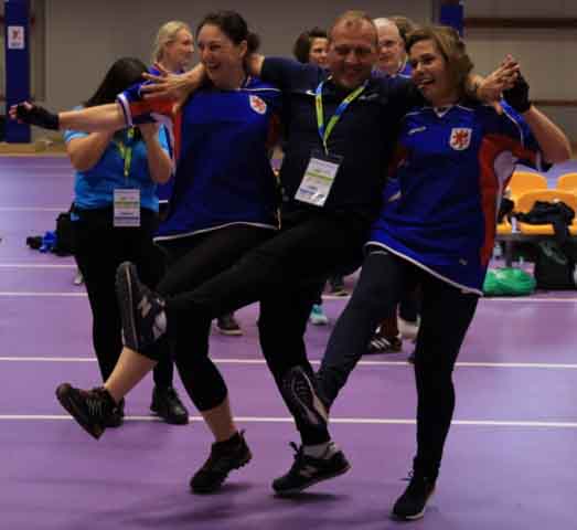 VI Ogólnopolska Olimpiada Urzędów Marszałkowskich w Drzonkowie - przeciąganie liny