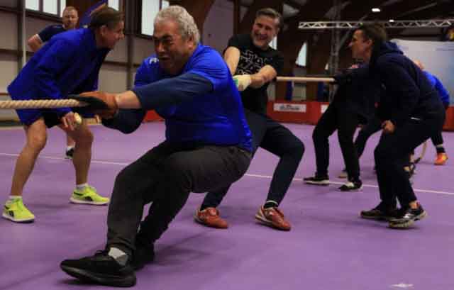 VI Ogólnopolska Olimpiada Urzędów Marszałkowskich w Drzonkowie - przeciąganie liny