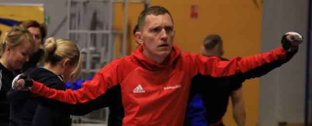 VI Ogólnopolska Olimpiada Urzędów Marszałkowskich w Drzonkowie - przeciąganie liny