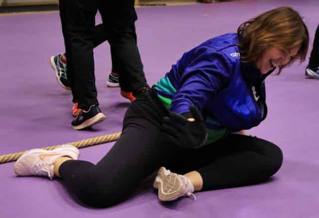 VI Ogólnopolska Olimpiada Urzędów Marszałkowskich w Drzonkowie - przeciąganie liny