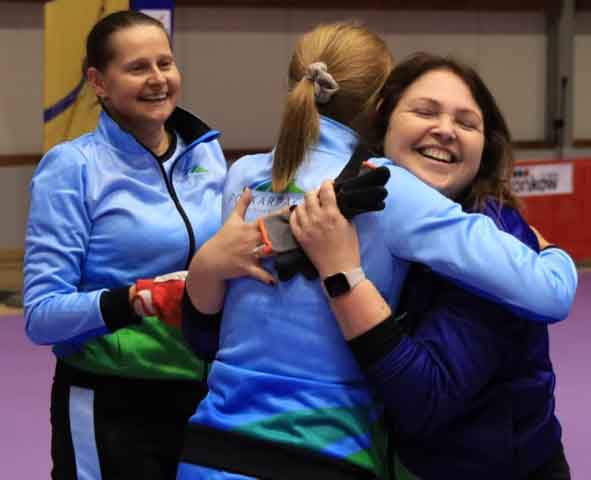 VI Ogólnopolska Olimpiada Urzędów Marszałkowskich w Drzonkowie - przeciąganie liny