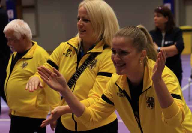 VI Ogólnopolska Olimpiada Urzędów Marszałkowskich w Drzonkowie - przeciąganie liny