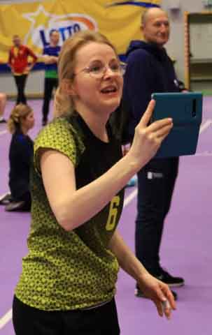 VI Ogólnopolska Olimpiada Urzędów Marszałkowskich w Drzonkowie - przeciąganie liny