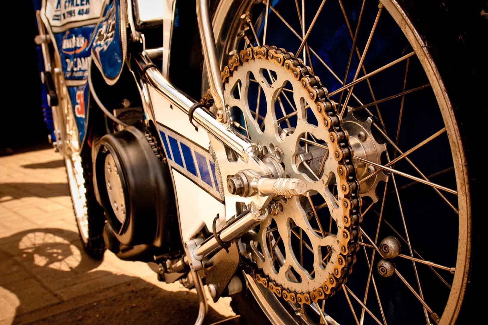 Fragment motocykla  Stal Gorzów obala mit Falubaz Zielona Góra odpalił z juniorami OPINIA