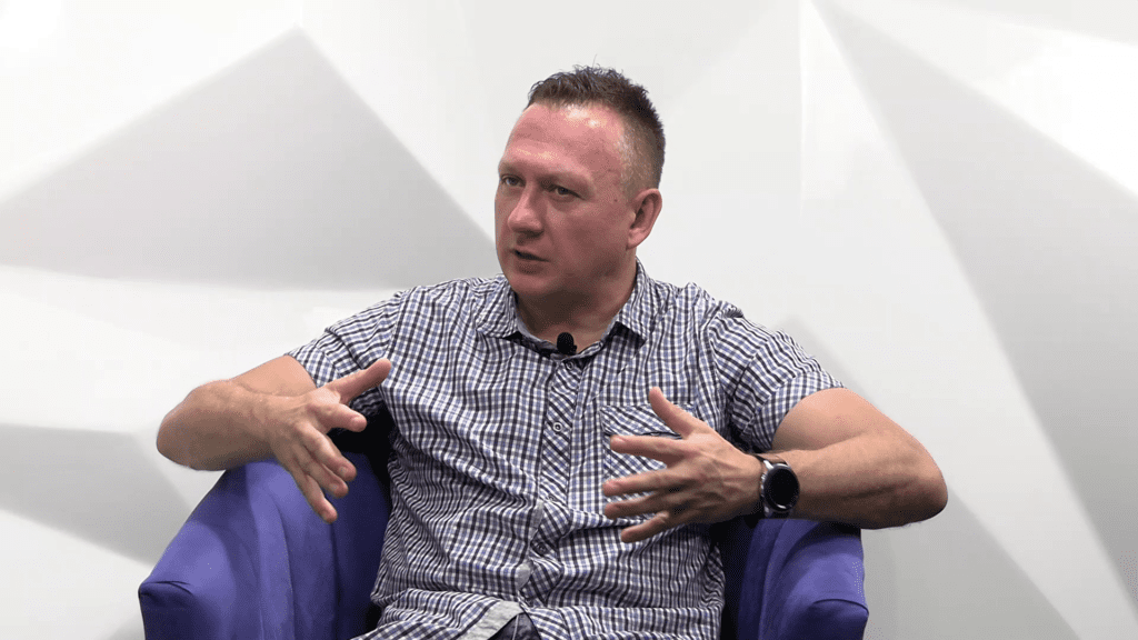 Mężczyzna w koszuli