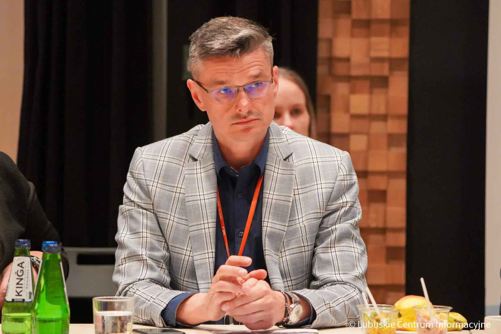   Sebastian Ciemnoczołowski Próby odwołania marszałek województwa to pokaz bezsilności PiS WIDEO