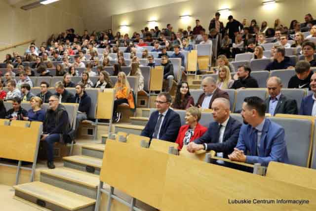 Dzień Promocyjny Inżynierii Lotniczej na UZ