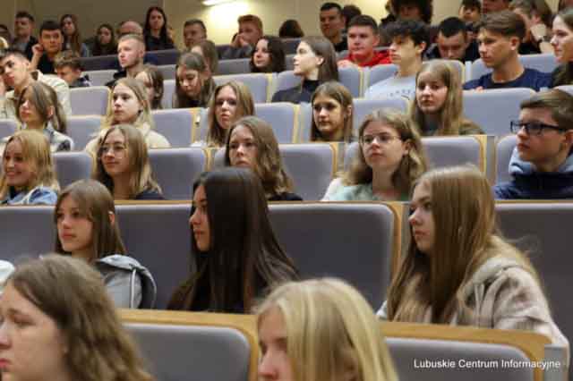 Dzień Promocyjny Inżynierii Lotniczej na UZ