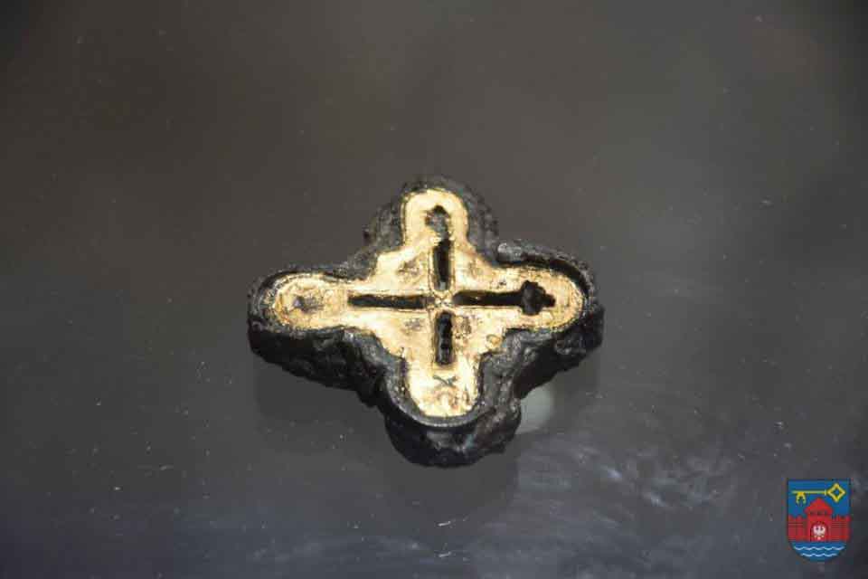 Stauroteki w Muzeum Grodu w Santoku