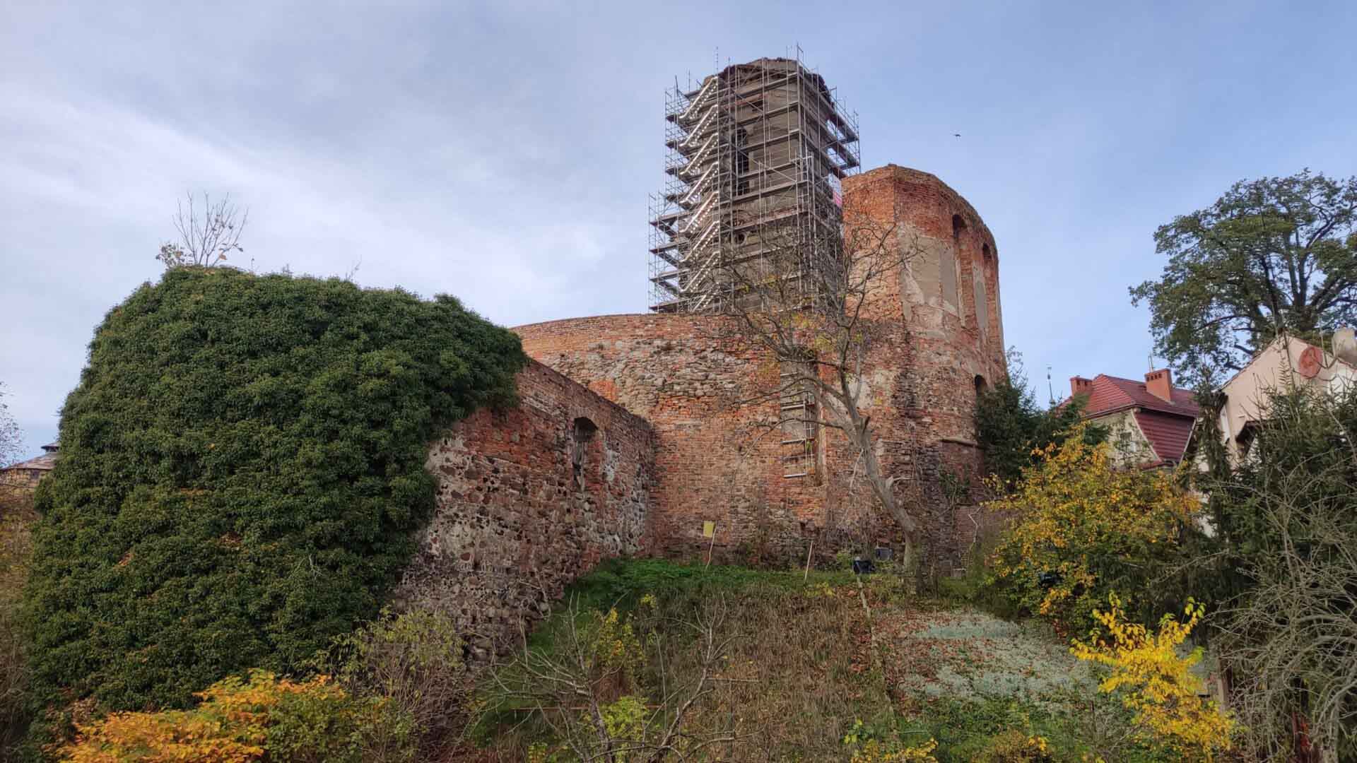   Nie mówcie że to kościół przecież to piastowski zamek