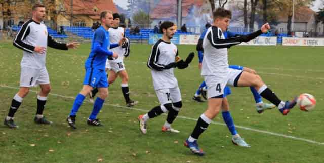 Odra Nietków - Spójnia Ośno Lubuskie