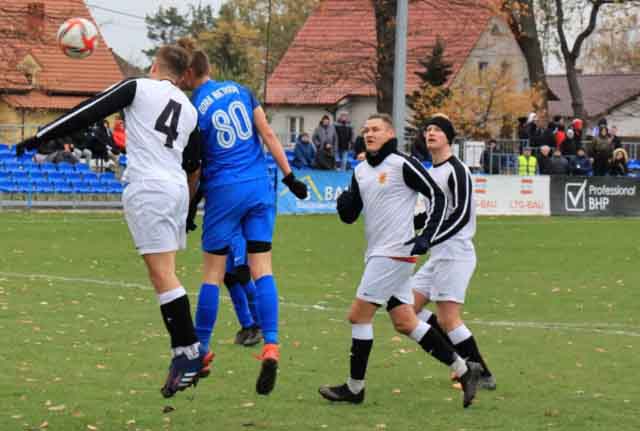 Odra Nietków - Spójnia Ośno Lubuskie