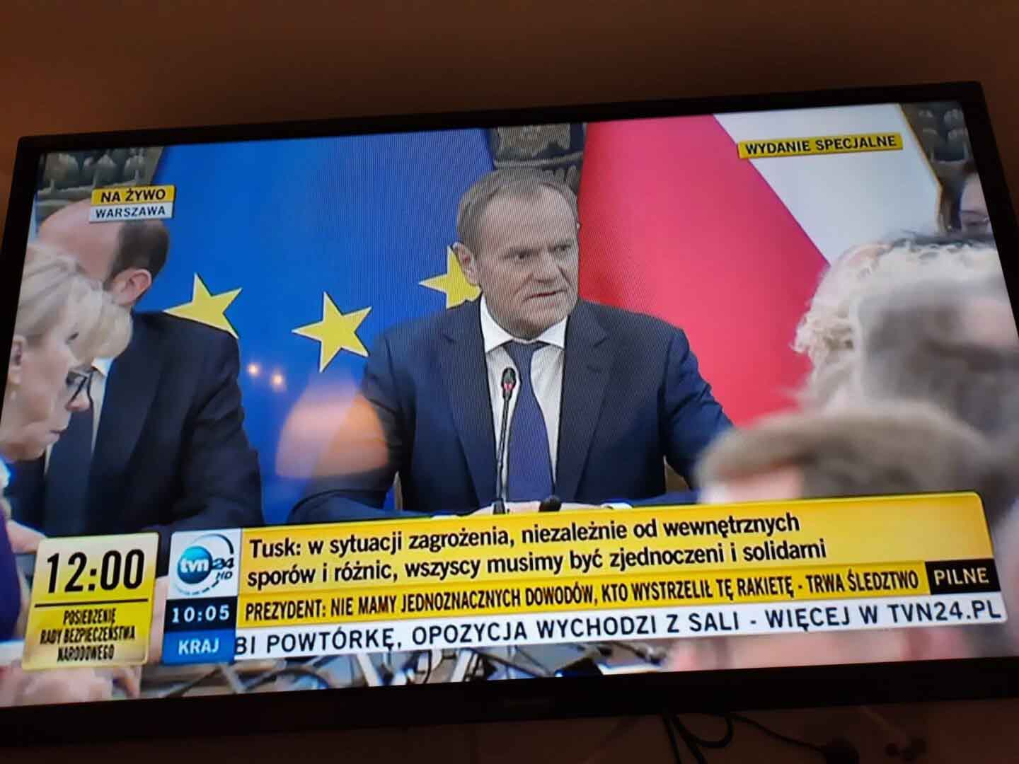   Donald Tusk W sytuacji zagrożenia jak nigdy dotąd potrzebujemy solidarności i jedności
