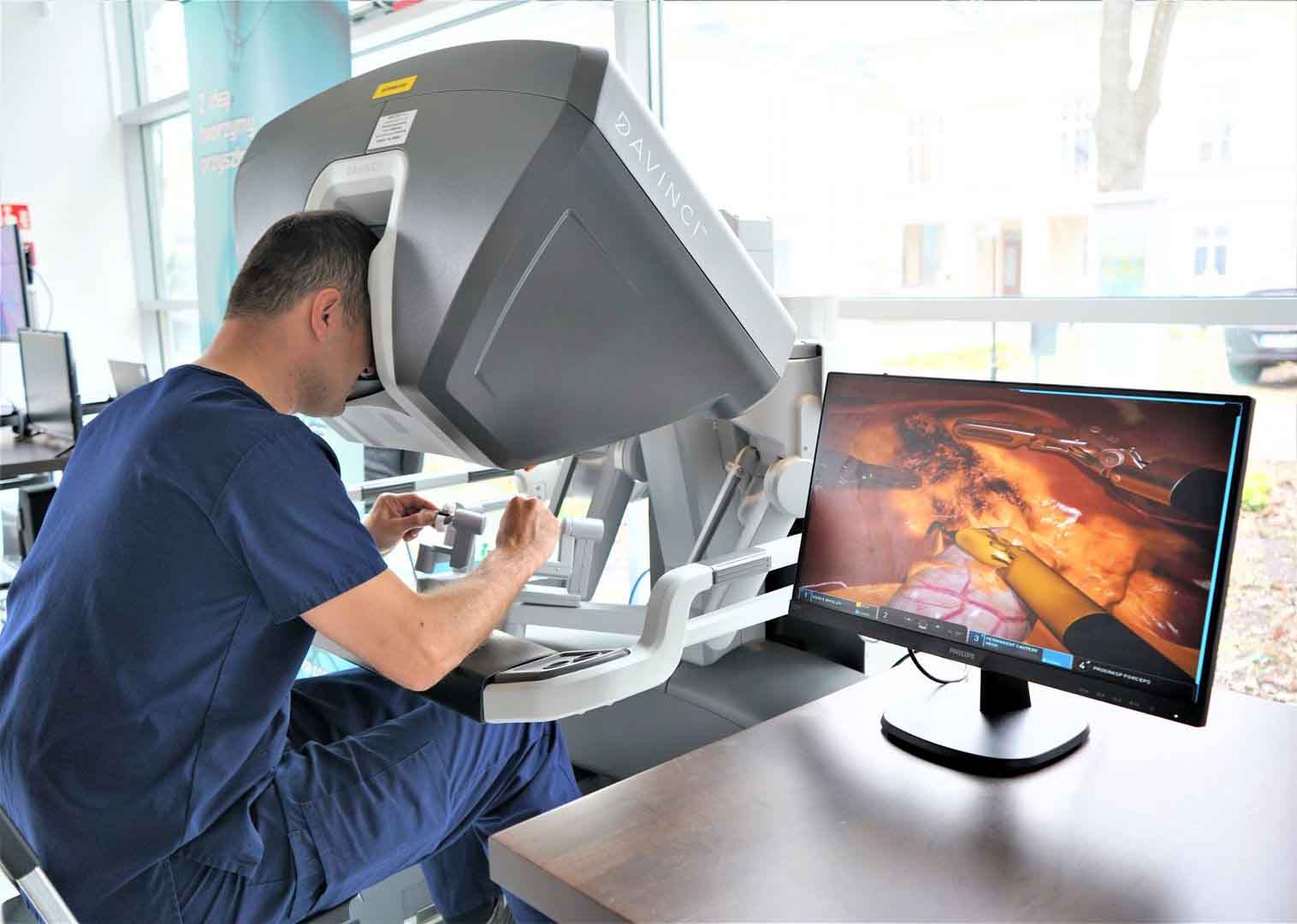   Wszechstronny jak da Vinci Ponad 300 operacji robota