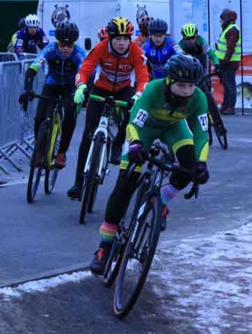 Zawody w kolarstwie przełajowym "Po trasie mistrzostw Polski" w Drzonkowie