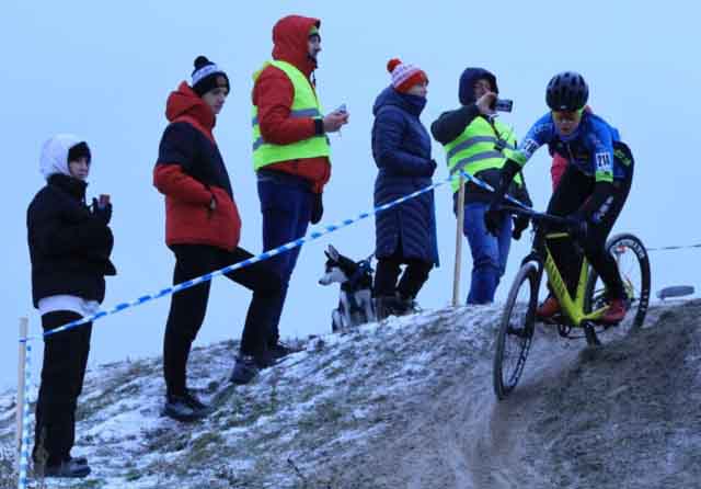 Zawody w kolarstwie przełajowym "Po trasie mistrzostw Polski" w Drzonkowie