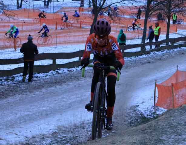 Zawody w kolarstwie przełajowym "Po trasie mistrzostw Polski" w Drzonkowie