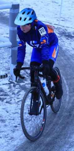 Zawody w kolarstwie przełajowym "Po trasie mistrzostw Polski" w Drzonkowie