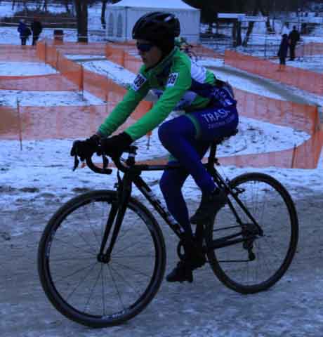 Zawody w kolarstwie przełajowym "Po trasie mistrzostw Polski" w Drzonkowie