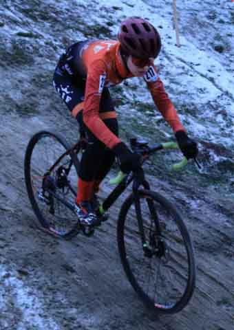 Zawody w kolarstwie przełajowym "Po trasie mistrzostw Polski" w Drzonkowie