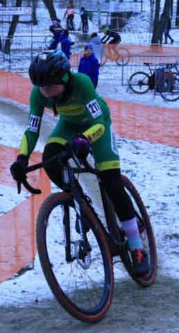 Zawody w kolarstwie przełajowym "Po trasie mistrzostw Polski" w Drzonkowie